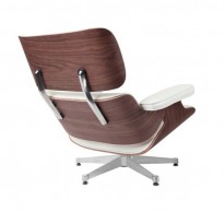 Fotogalerie: KŘESLO insp. EAMES S PODNOŽKOU  SVĚTLÝ OŘECH/ BÍLÁ KŮŽE