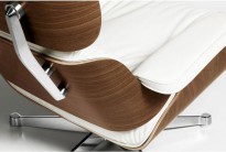 Fotogalerie: KŘESLO insp. EAMES S PODNOŽKOU  SVĚTLÝ OŘECH/ BÍLÁ KŮŽE